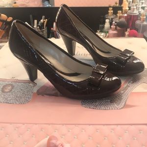 New Naturalizer brown heels